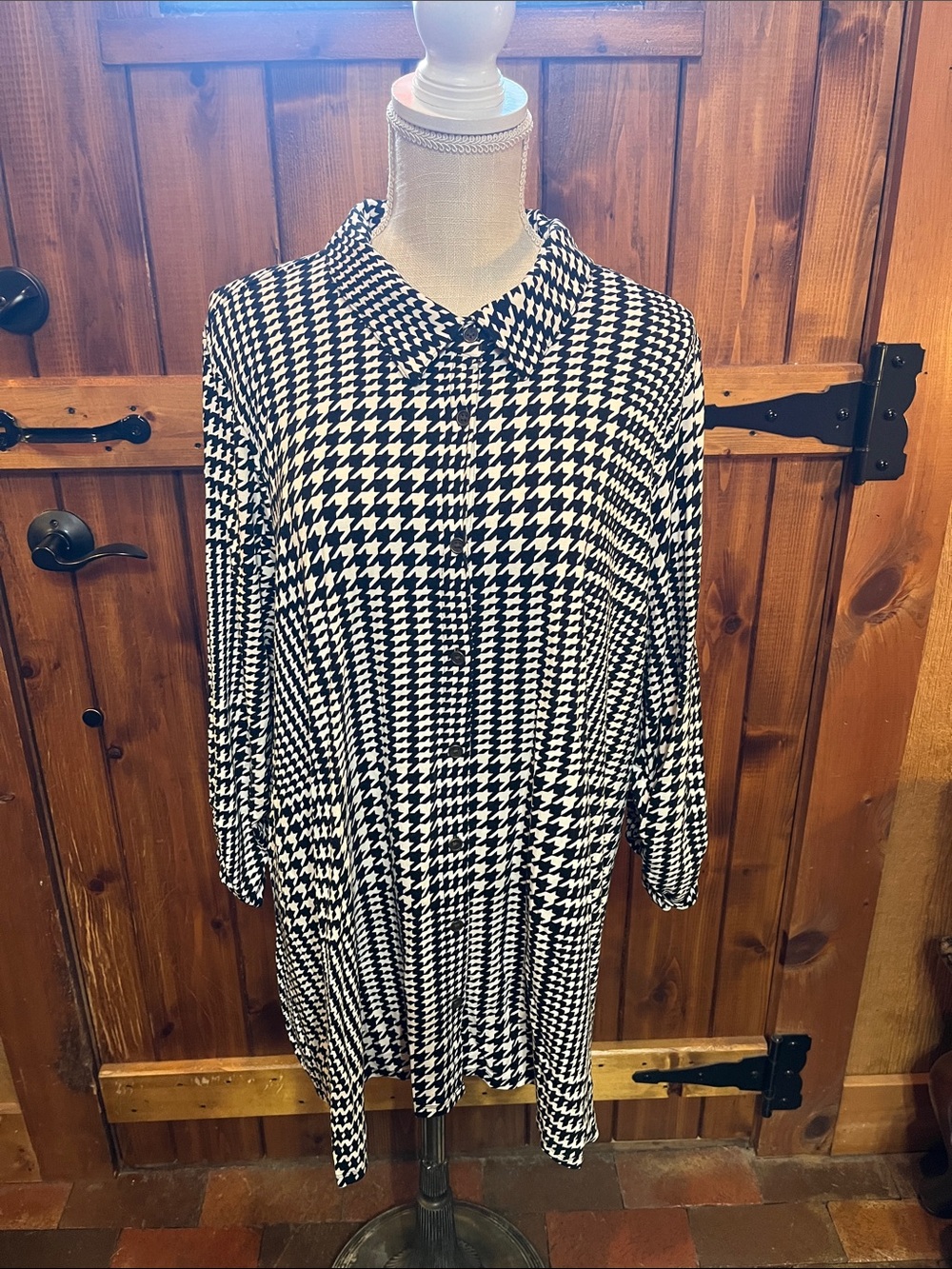 WOMEN 2X TUNIC TOP. Button up Kim Rogers. 2304.